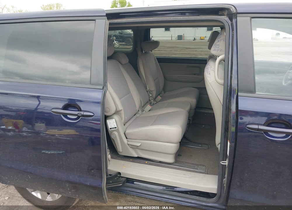 2020 KIA SEDONA LX VIN: KNDMB5C15L6626061
