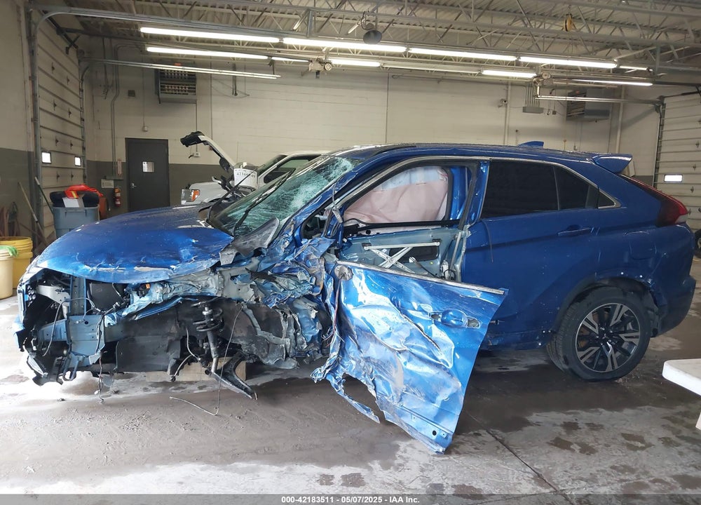 2023 MITSUBISHI ECLIPSE CROSS SE S-AWC/SEL S-AWC VIN: JA4ATWAA4PZ048946