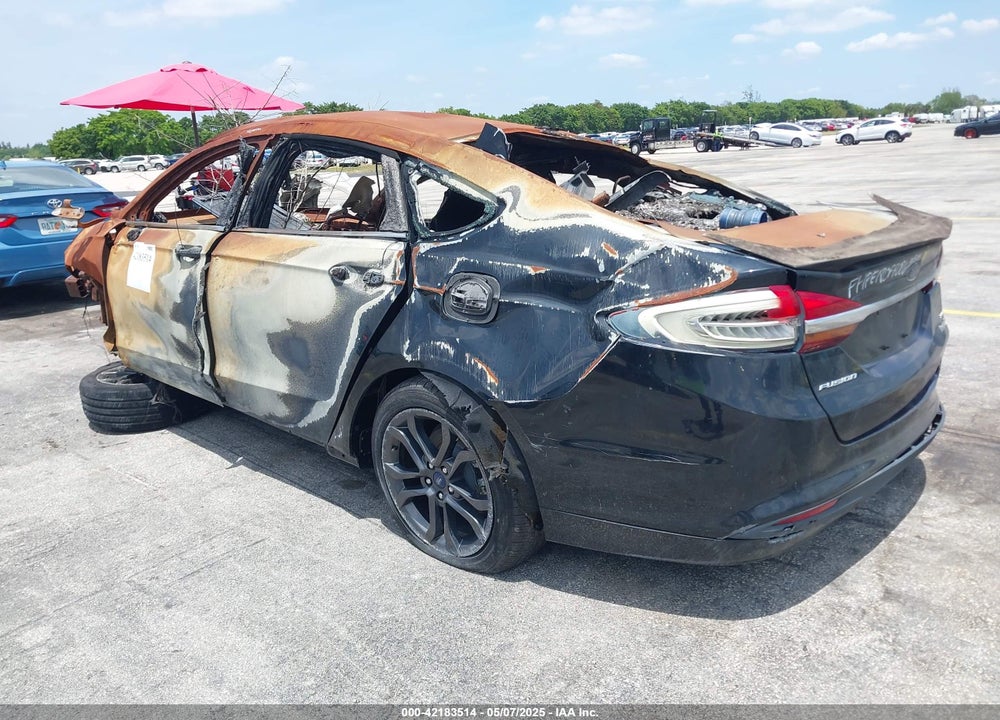 2018 FORD FUSION VIN: 3FA6P0LU4JR197220