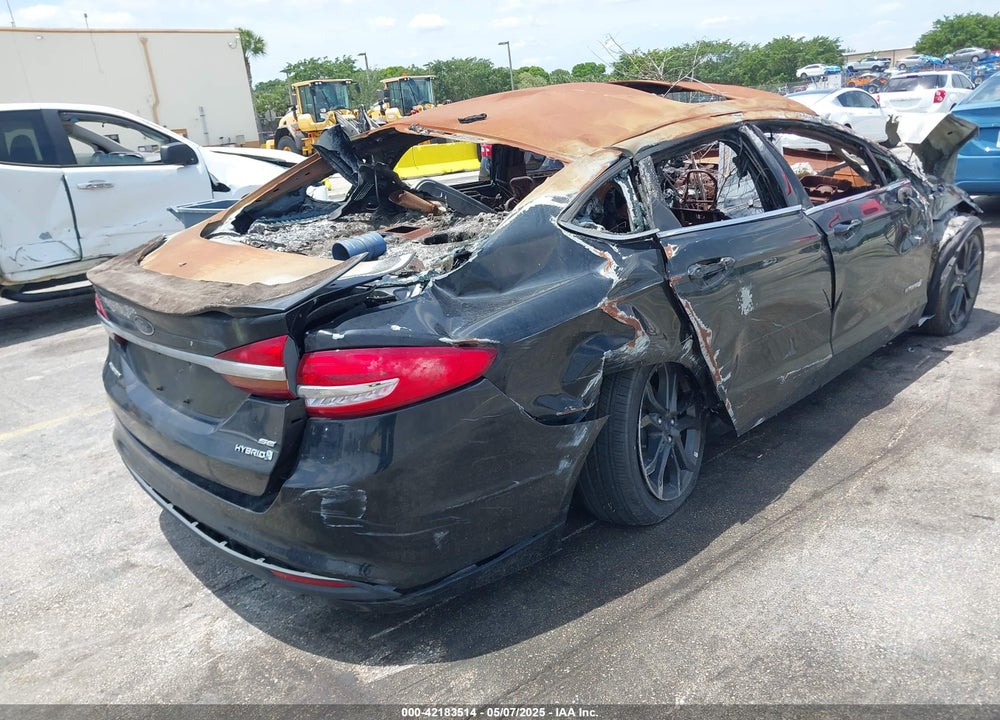 2018 FORD FUSION VIN: 3FA6P0LU4JR197220