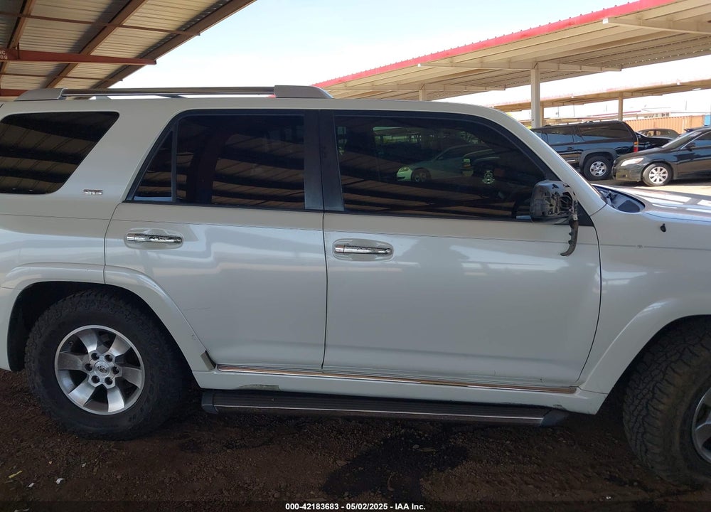 2011 TOYOTA 4RUNNER SR5 V6 VIN: JTEZU5JR6B5020860