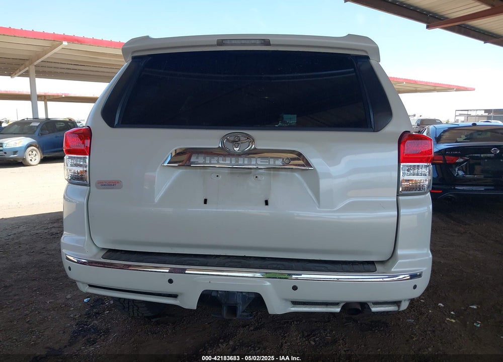 2011 TOYOTA 4RUNNER SR5 V6 VIN: JTEZU5JR6B5020860