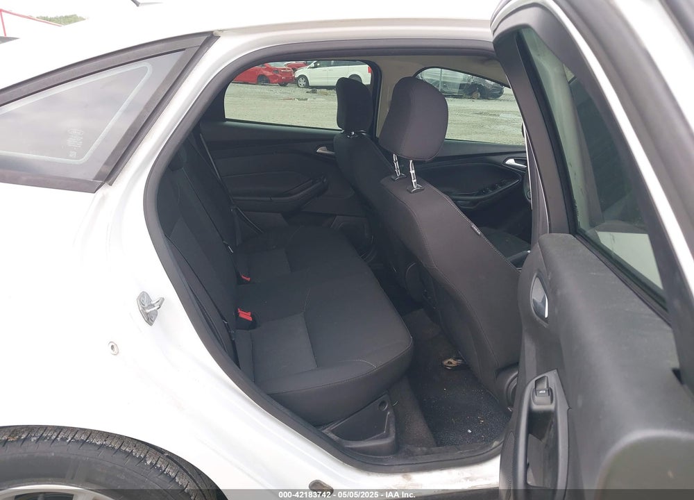 2017 FORD FOCUS VIN: 1FADP3F2XHL291050