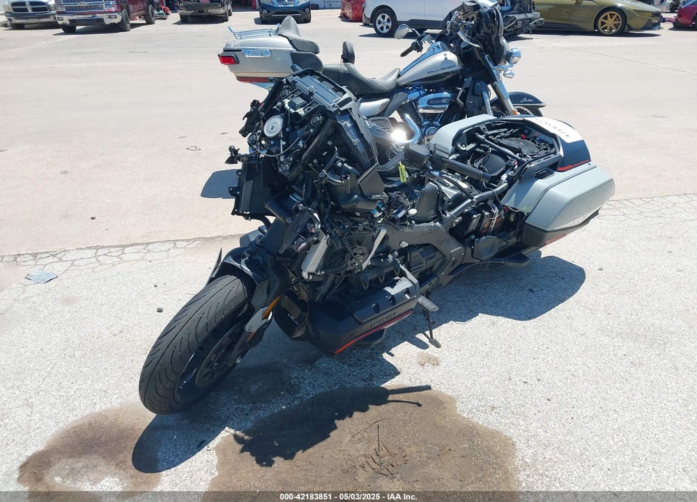 2021 HONDA GL1800 B VIN: JH2SC7919MK300111