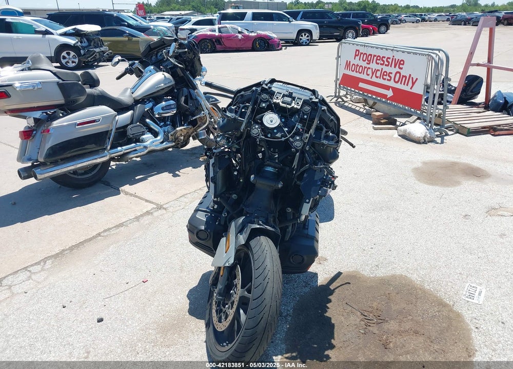 2021 HONDA GL1800 B VIN: JH2SC7919MK300111