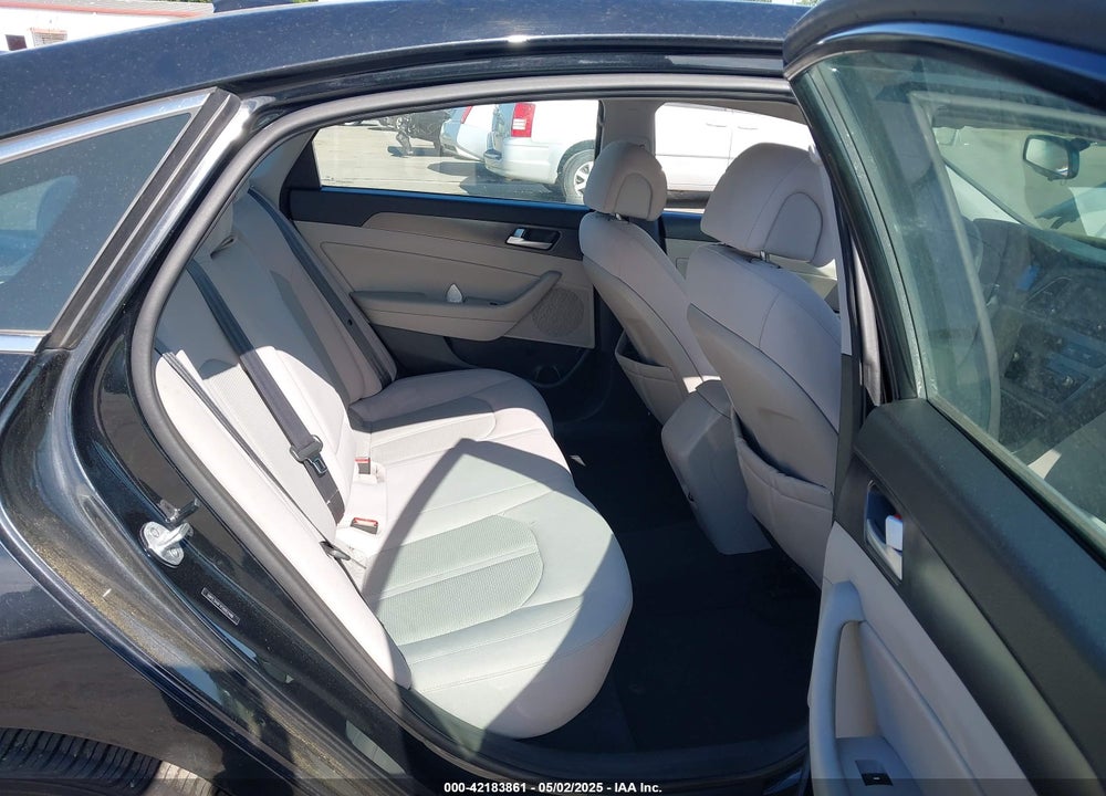 2015 HYUNDAI SONATA VIN: 5NPE34AF1FH052496