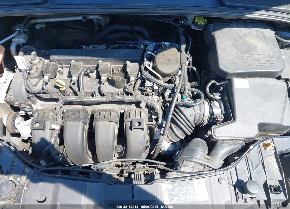 2015 FORD FOCUS VIN: 1FADP3N28FL325033