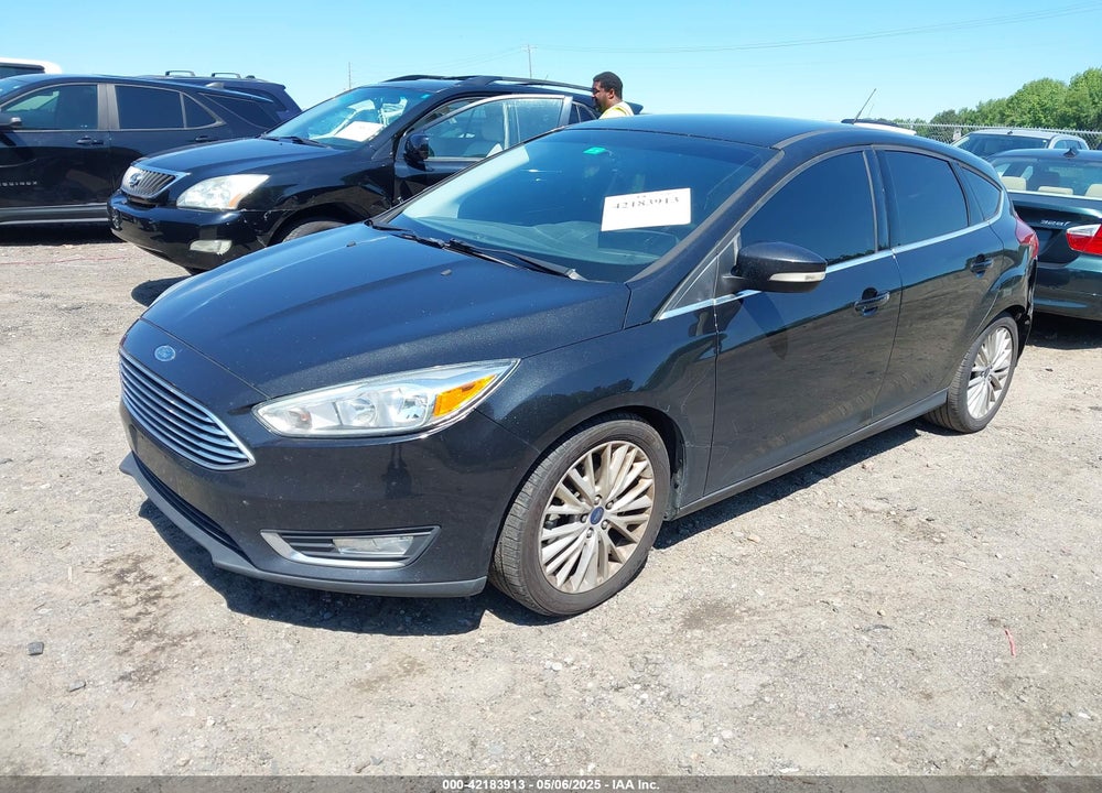 2015 FORD FOCUS VIN: 1FADP3N28FL325033