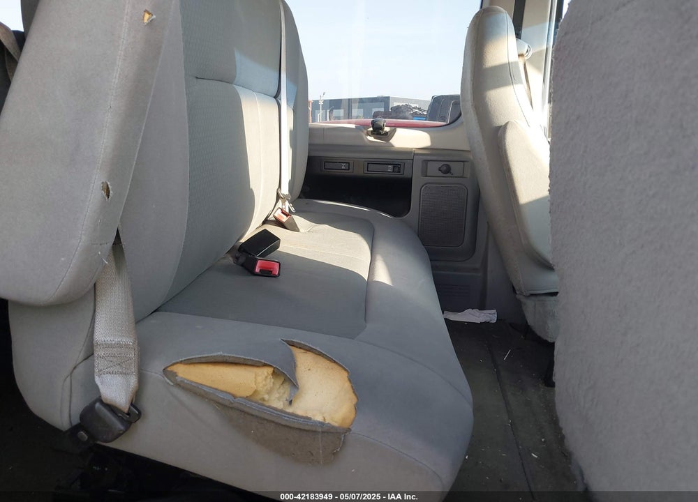 2008 FORD E-350 SUPER DUTY XL/XLT VIN: 1FBNE31LX8DA80014