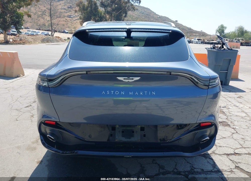 2021 ASTON MARTIN DBX VIN: SCFVUJAW8MTV02568