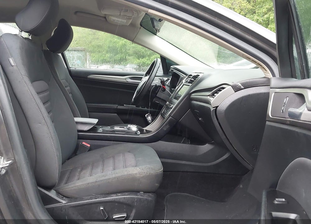 2017 FORD FUSION SE VIN: 3FA6P0HD5HR350058