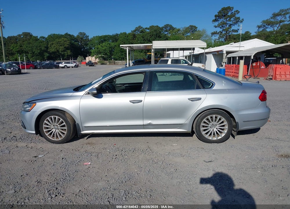 2016 VOLKSWAGEN PASSAT VIN: 1VWBT7A31GC021141