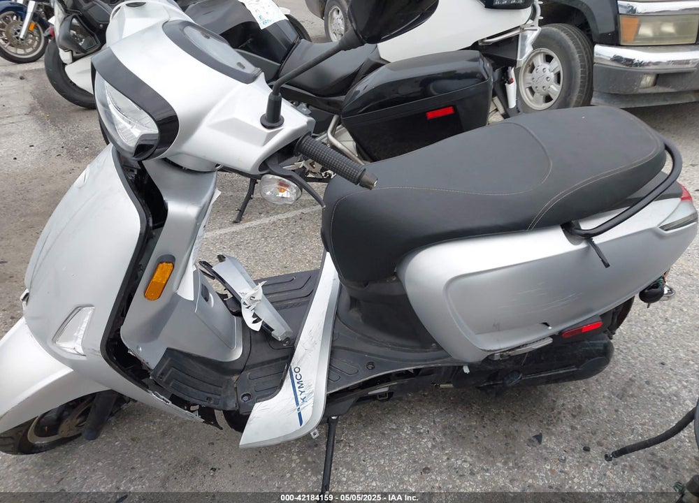2022 KYMCO USA INC LIKE 150 VIN: LC2DBJ146NC100111