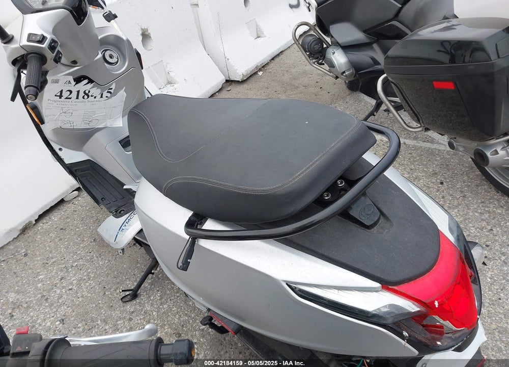 2022 KYMCO USA INC LIKE 150 VIN: LC2DBJ146NC100111