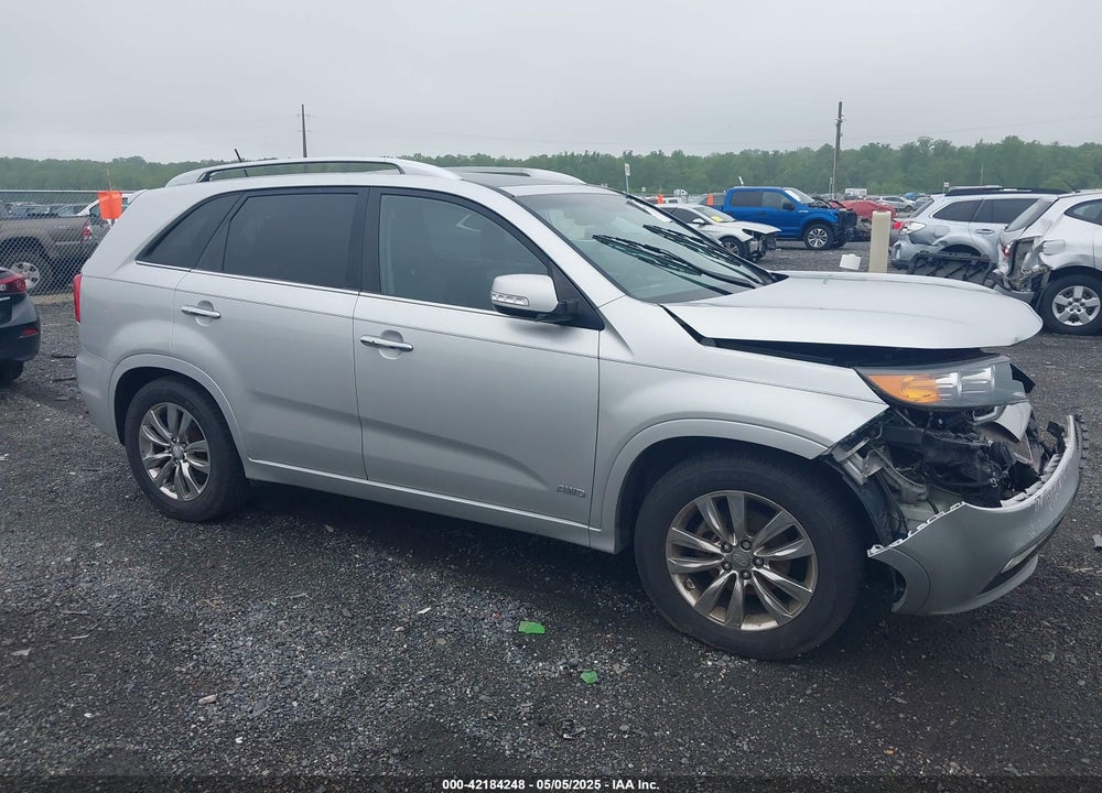 2013 KIA SORENTO VIN: 5XYKWDA26DG330546