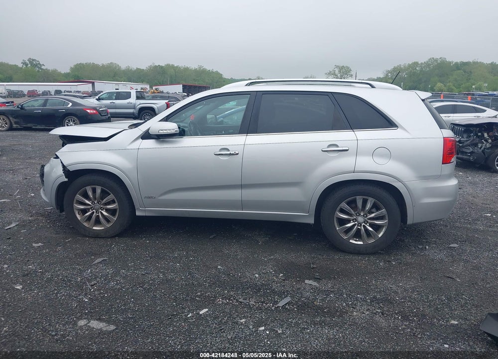 2013 KIA SORENTO VIN: 5XYKWDA26DG330546