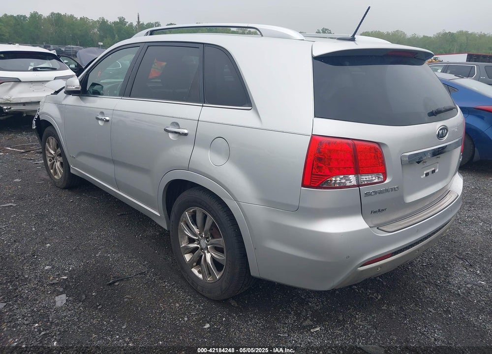 2013 KIA SORENTO VIN: 5XYKWDA26DG330546
