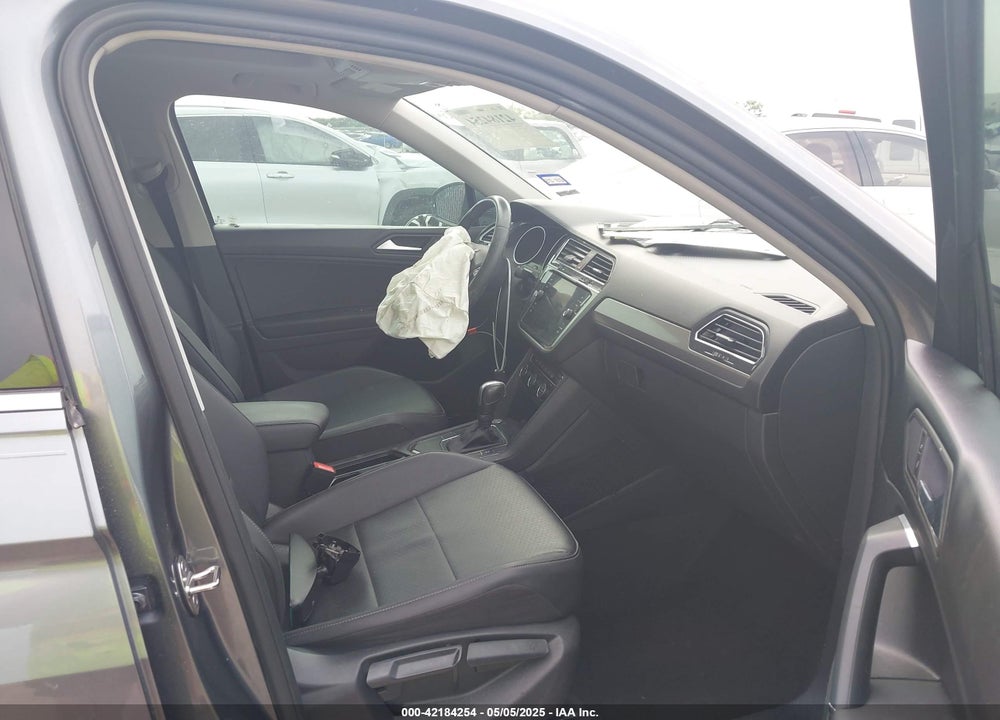 2020 VOLKSWAGEN TIGUAN VIN: 3VV3B7AX6LM008716
