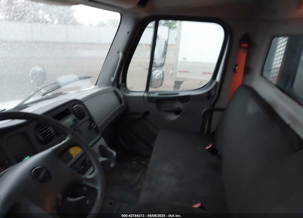 2016 FREIGHTLINER M2 VIN: 1FVHCYCY5GHHB6210