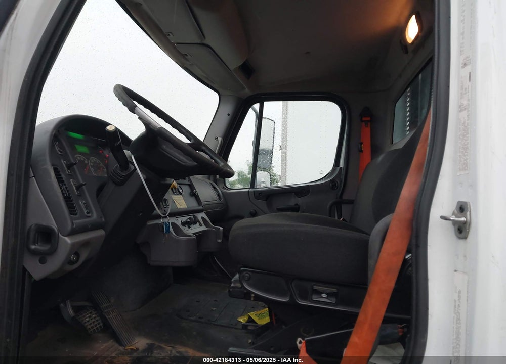 2016 FREIGHTLINER M2 VIN: 1FVHCYCY5GHHB6210