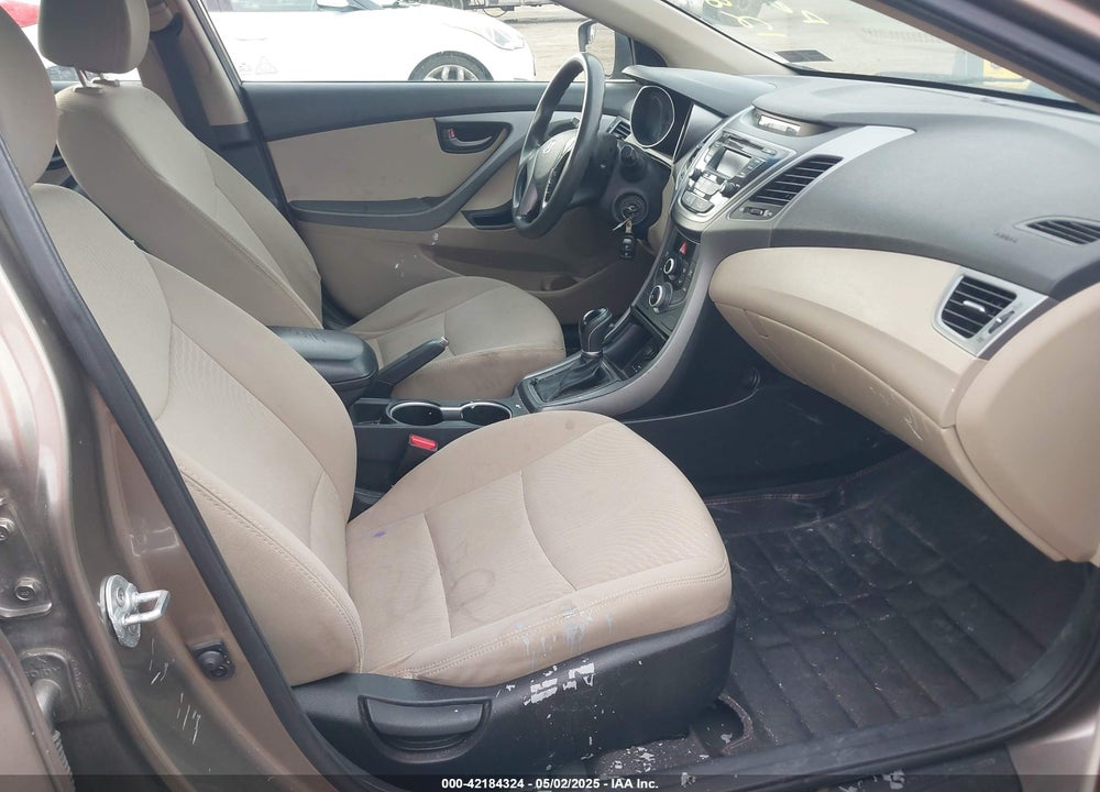 2014 HYUNDAI ELANTRA VIN: 5NPDH4AE5EH515968