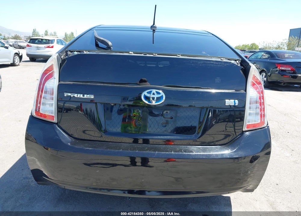 2014 TOYOTA PRIUS VIN: JTDKN3DUXE1774069