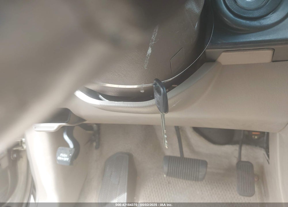 2000 TOYOTA SIENNA VIN: 4T3ZF13C4YU309866