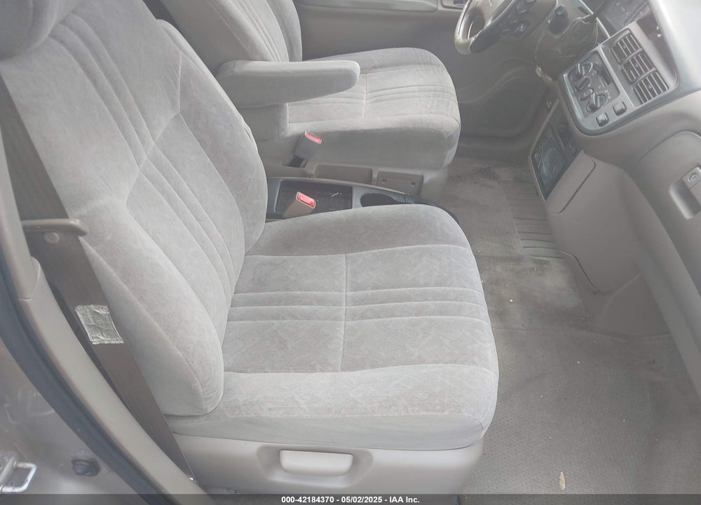 2000 TOYOTA SIENNA VIN: 4T3ZF13C4YU309866