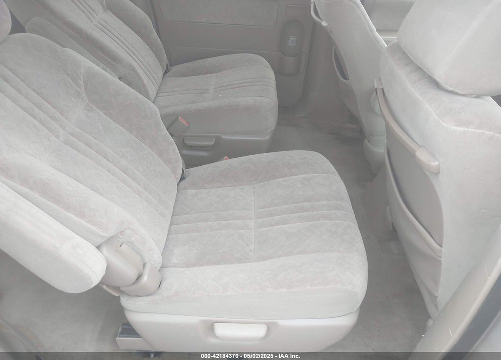 2000 TOYOTA SIENNA VIN: 4T3ZF13C4YU309866
