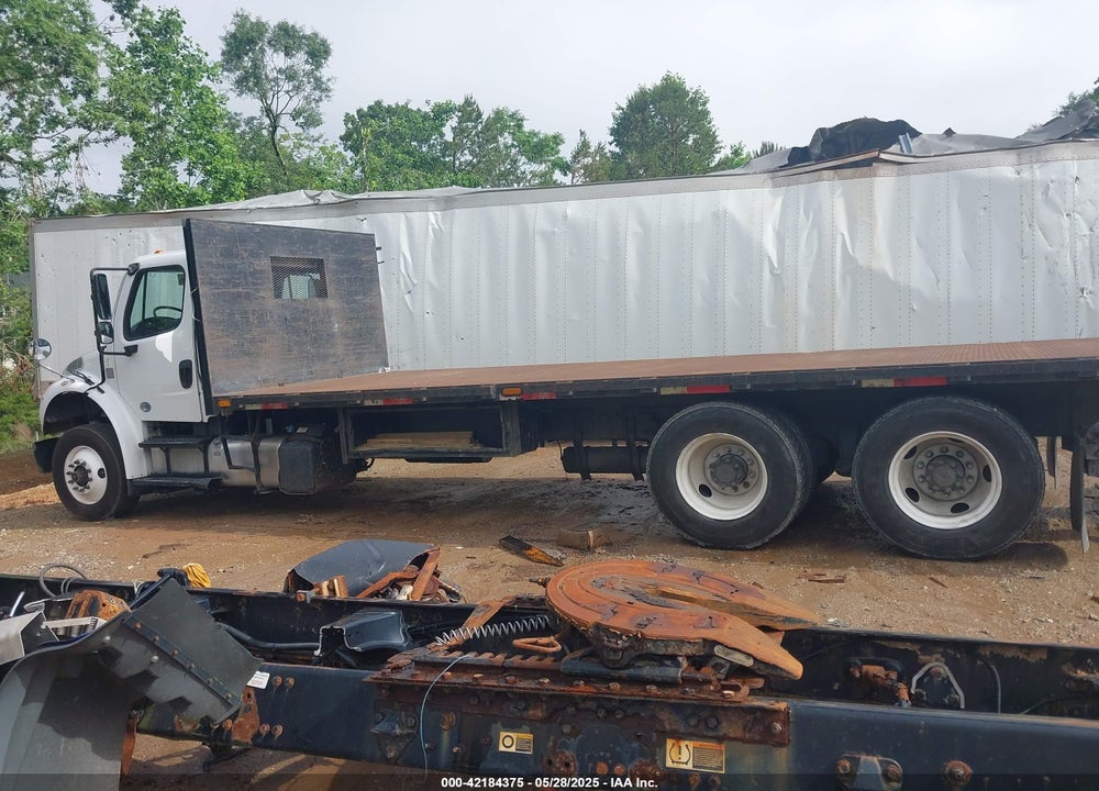 2017 FREIGHTLINER M2 106 VIN: 1FVHCYCY8HHJB2231