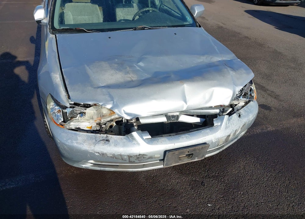 2002 HONDA ACCORD 2.3 SE VIN: 1HGCG56712A064900