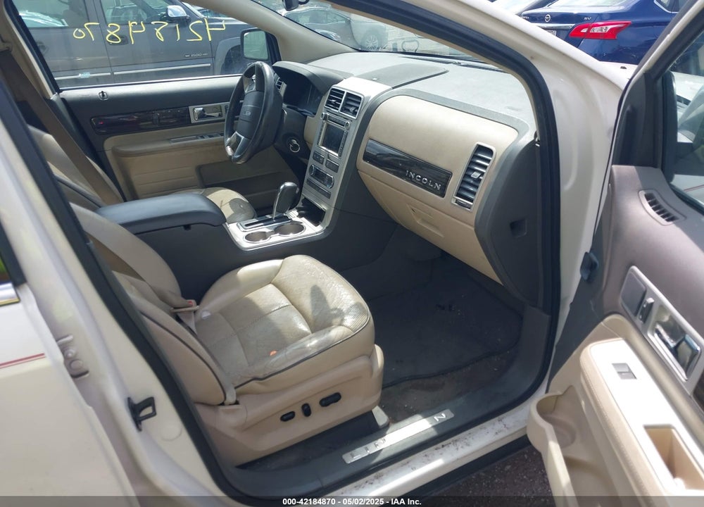 2008 LINCOLN MKX VIN: 2LMDU88C98BJ11756
