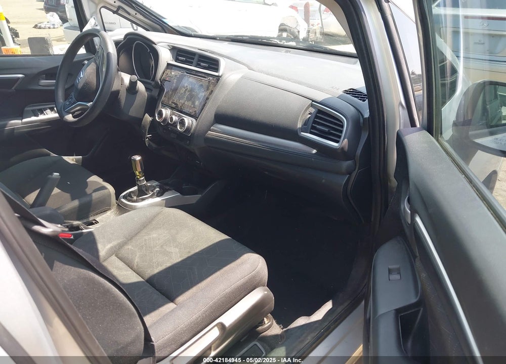 2015 HONDA FIT VIN: 3HGGK5G80FM742312