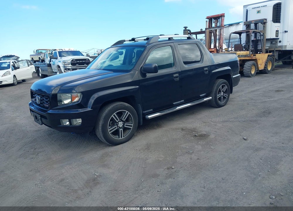 2013 HONDA RIDGELINE VIN: 5FPYK1F74DB011010