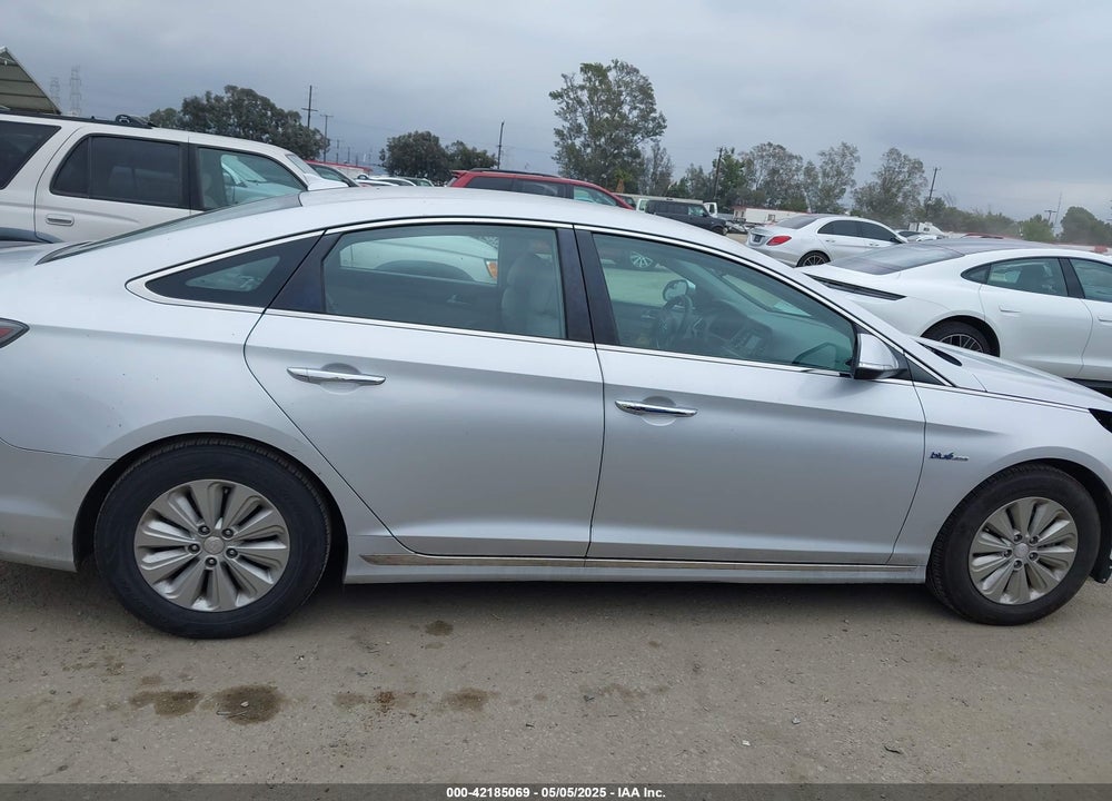 2016 HYUNDAI SONATA HYBRID SE VIN: KMHE24L18GA029712