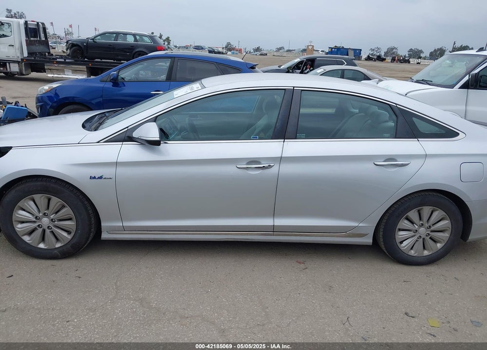 2016 HYUNDAI SONATA HYBRID SE VIN: KMHE24L18GA029712