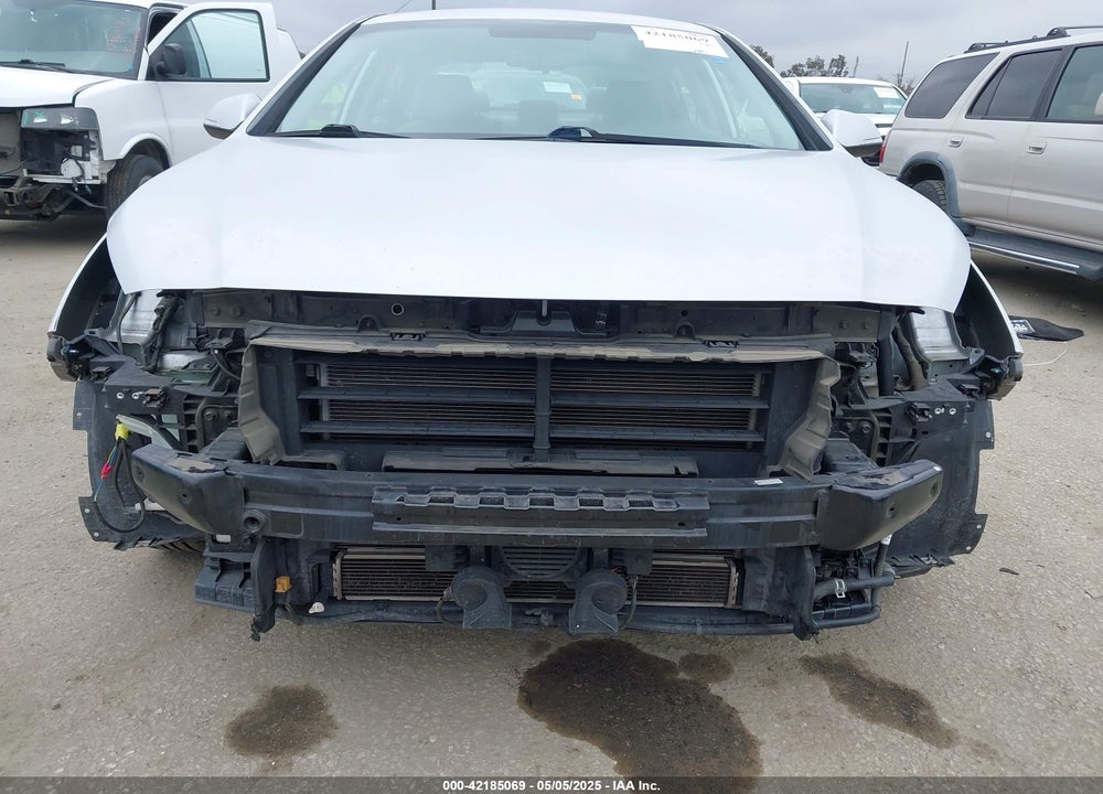 2016 HYUNDAI SONATA HYBRID SE VIN: KMHE24L18GA029712