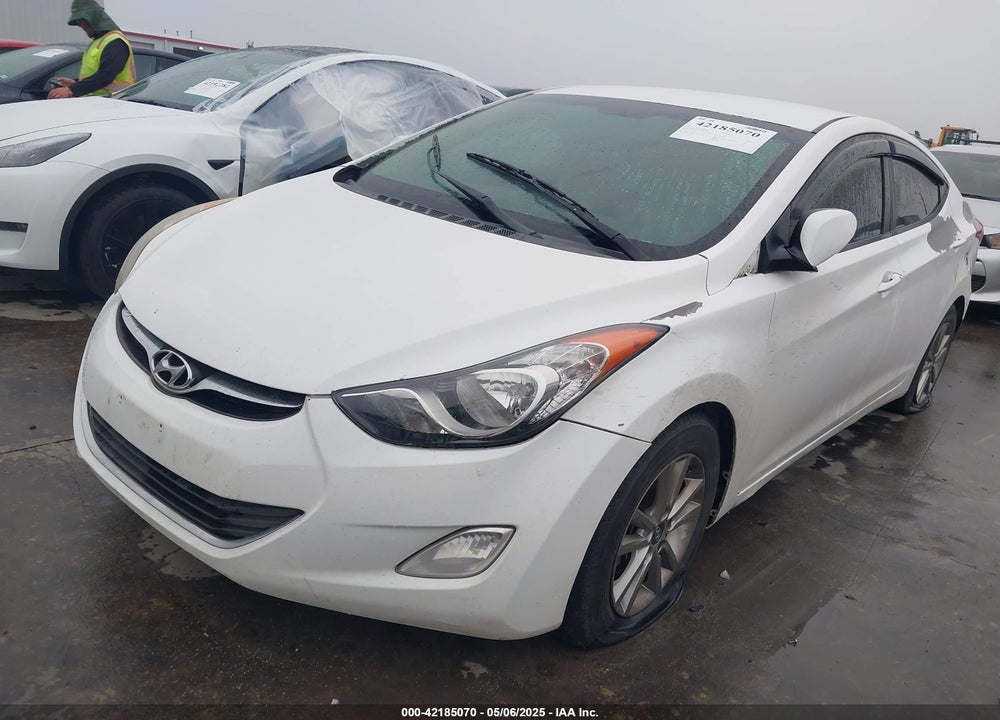 2013 HYUNDAI ELANTRA VIN: 5NPDH4AE3DH288374