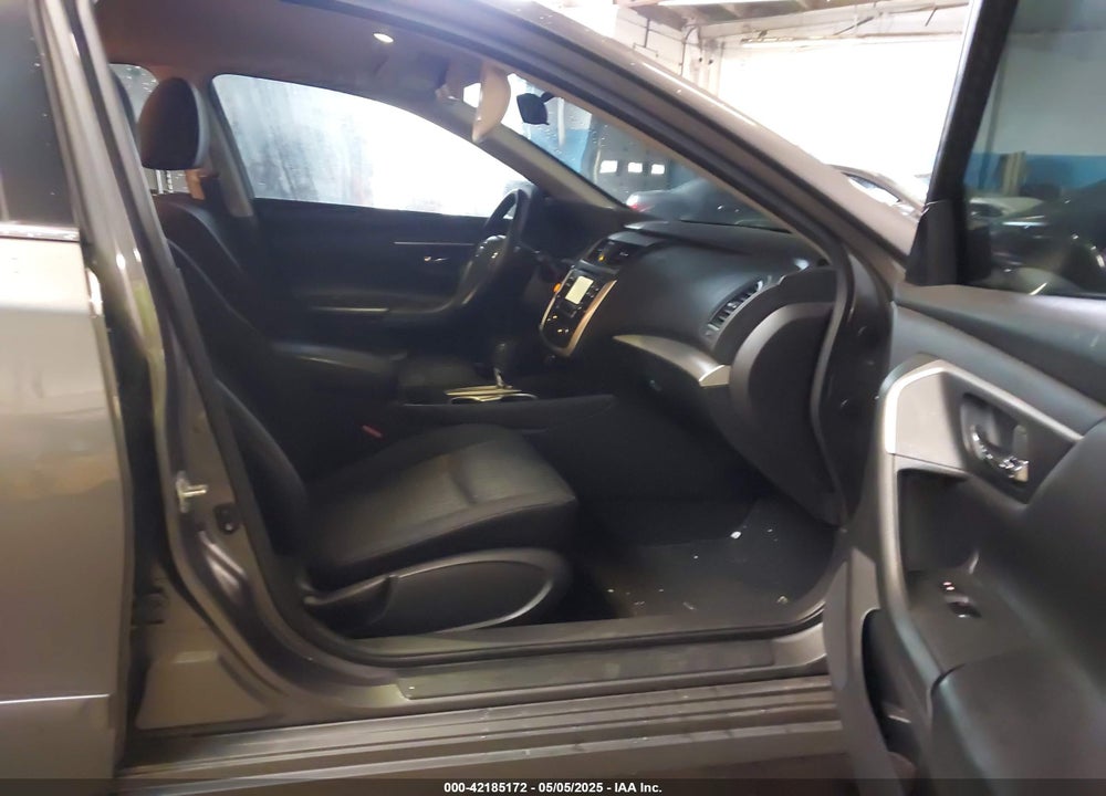 2017 NISSAN ALTIMA VIN: 1N4AL3AP3HC135983