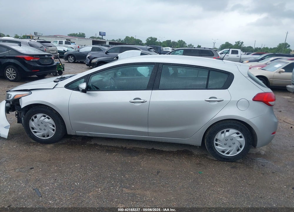 2017 KIA FORTE VIN: KNAFK5A82H5708896