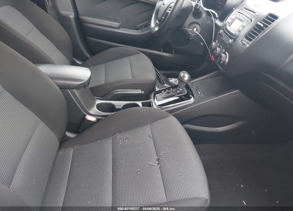 2017 KIA FORTE VIN: KNAFK5A82H5708896