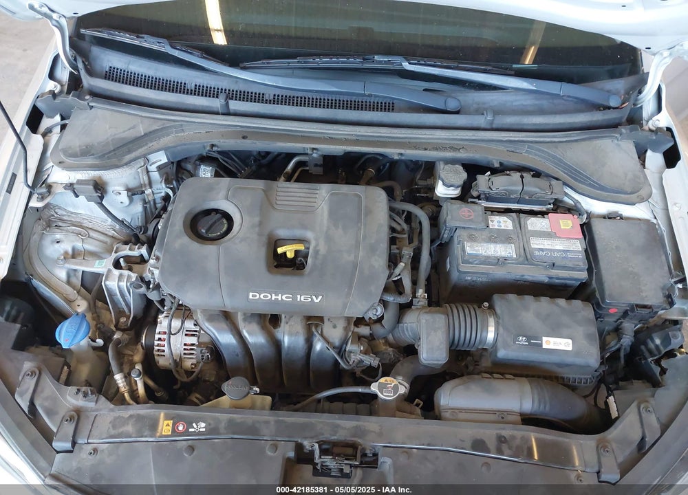 2017 HYUNDAI ELANTRA VIN: 5NPD74LF8HH186910