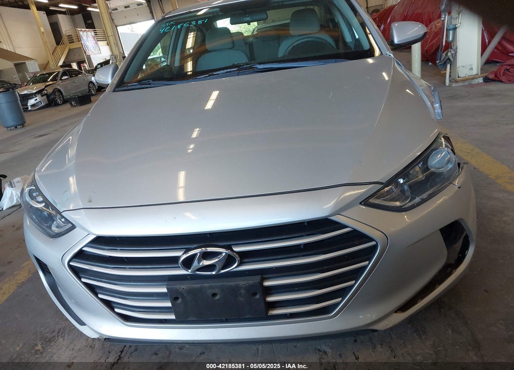 2017 HYUNDAI ELANTRA VIN: 5NPD74LF8HH186910