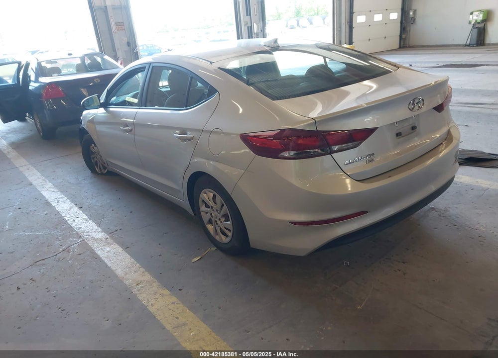 2017 HYUNDAI ELANTRA VIN: 5NPD74LF8HH186910