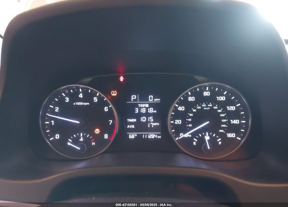 2017 HYUNDAI ELANTRA VIN: 5NPD74LF8HH186910