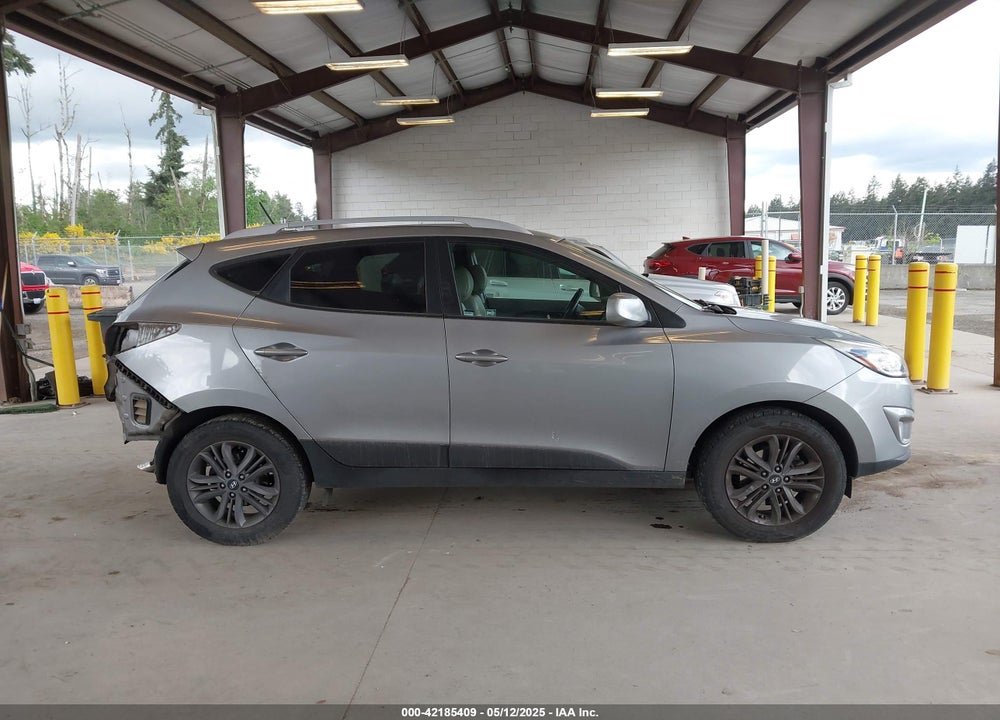 2015 HYUNDAI TUCSON SE VIN: KM8JUCAG0FU091144