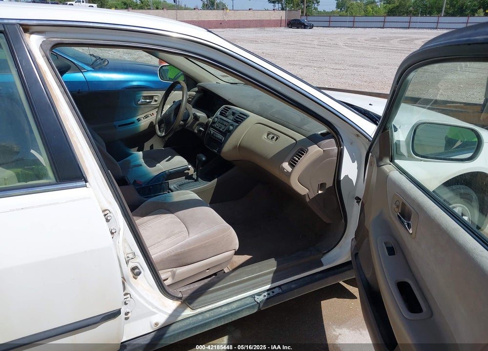 1999 HONDA ACCORD LX VIN: JHMCG5646XC004545