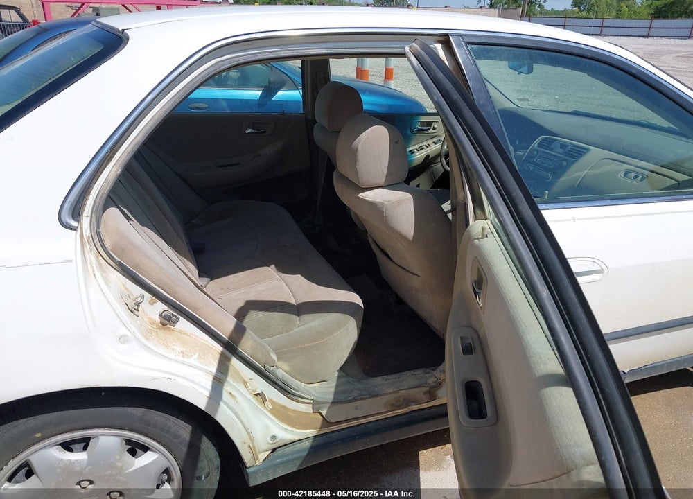 1999 HONDA ACCORD LX VIN: JHMCG5646XC004545