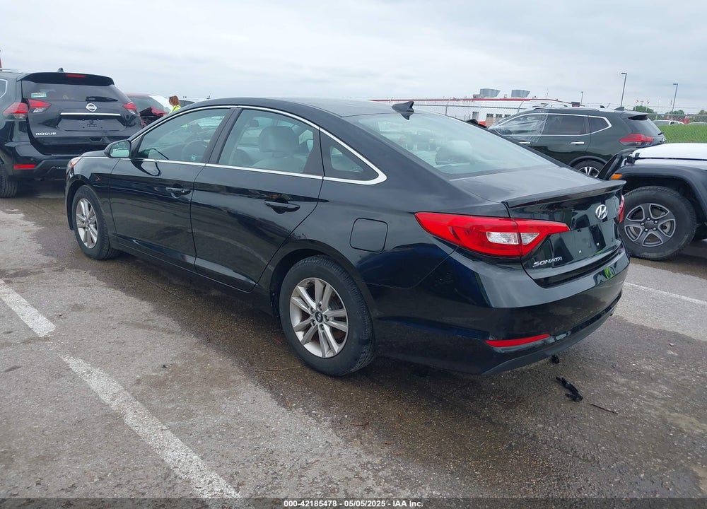 2015 HYUNDAI SONATA SE VIN: 5NPE24AF7FH006707
