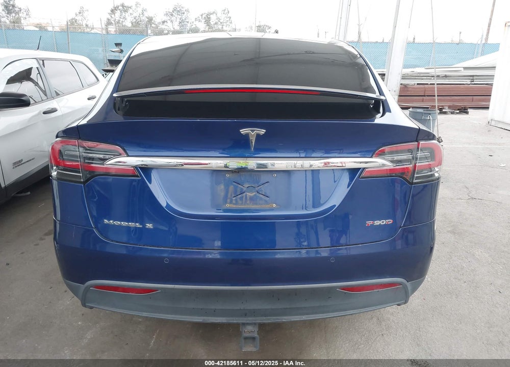 2016 TESLA MODEL X VIN: 5YJXCAE40GFS00119